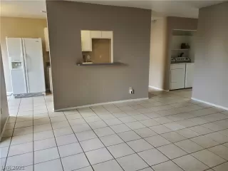 Photo #2: 2284508 Listing 