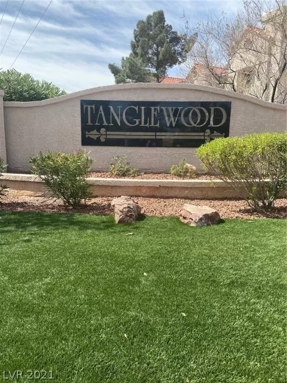 MLS: 2284536 Condo For Sale