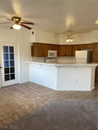 Photo #6: 2284536 Listing