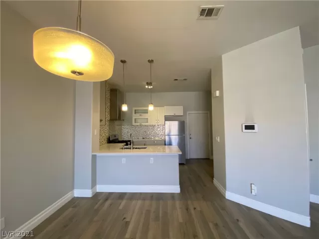MLS: 2284538 Condo For Sale