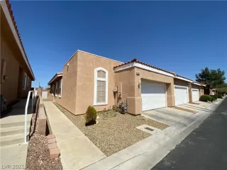 Photo #3: 2284538 Listing 