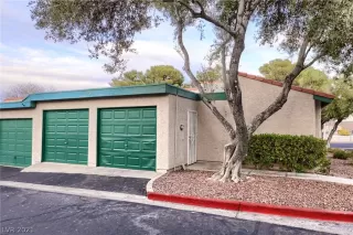 Photo #3: 2284553 Listing 