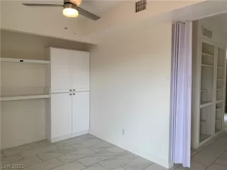Photo #3: 2284596 Listing 