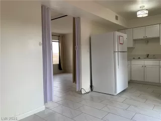 Photo #5: 2284596 Listing 