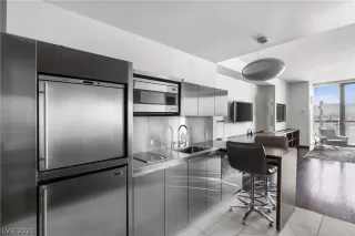 Photo #1: 2284598 Listing