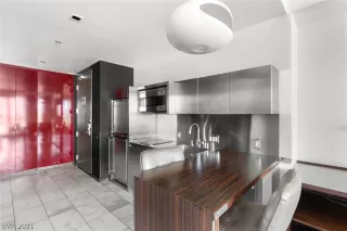 Photo #2: 2284598 Listing