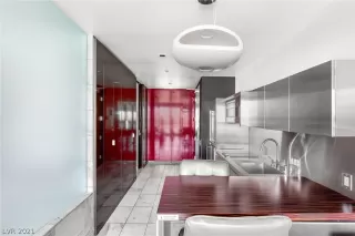 Photo #3: 2284598 Listing