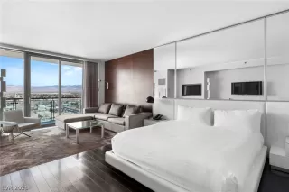 Photo #5: 2284598 Listing