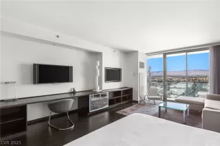 Photo #6: 2284598 Listing