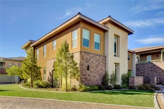 Photo #4: 2284616 Listing