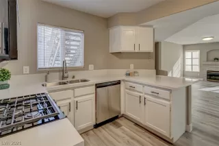 Photo #2: 2284621 Listing 