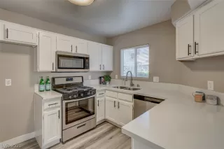 Photo #3: 2284621 Listing 