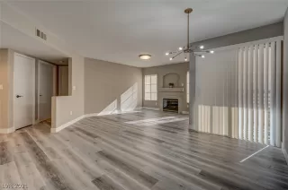 Photo #6: 2284621 Listing 