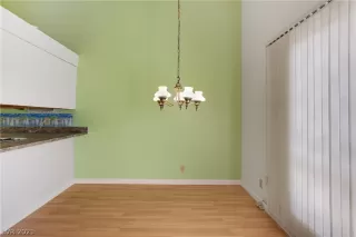 Photo #6: 2284626 Listing 