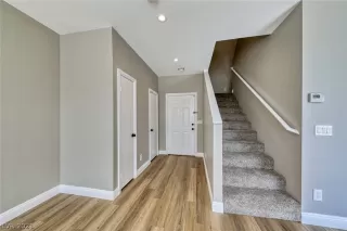 Photo #4: 2284627 Listing 