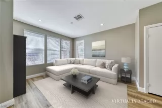 Photo #5: 2284627 Listing 