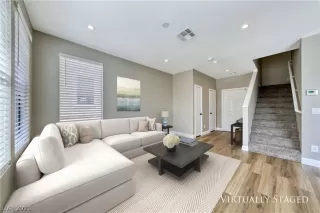 Photo #6: 2284627 Listing 