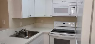 Photo #3: 2284676 Listing 