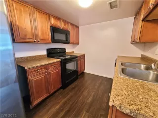 Photo #6: 2284680 Listing 