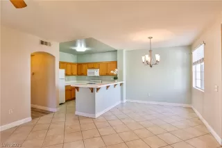 Photo #1: 2284700 Listing