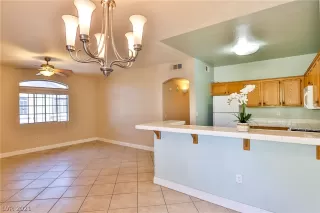 Photo #2: 2284700 Listing