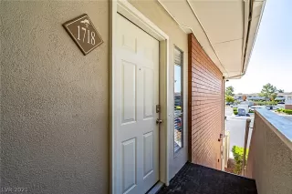 Photo #1: 2284723 Listing 
