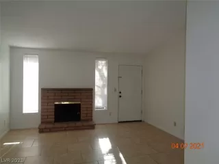 Photo #2: 2284759 Listing 