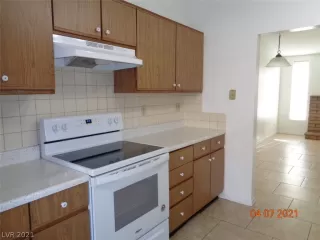 Photo #4: 2284759 Listing 