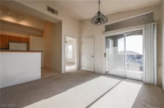 Photo #4: 2284766 Listing