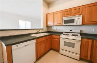 Photo #6: 2284766 Listing