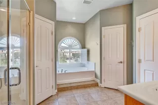 Photo #3: 2284775 Listing 