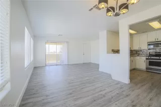 Photo #2: 2284842 Listing 