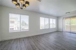 Photo #3: 2284842 Listing 