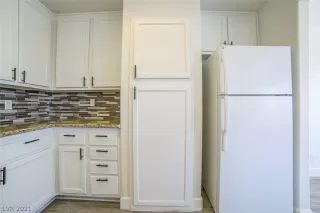 Photo #6: 2284842 Listing 