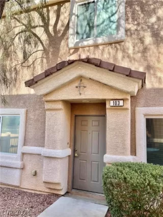 Photo #1: 2284851 Listing 