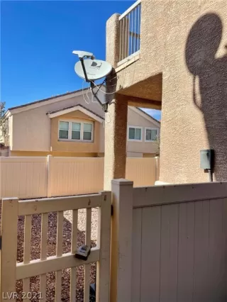 Photo #2: 2284851 Listing 