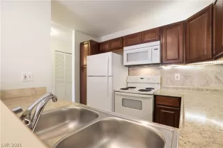 Photo #6: 2284885 Listing 