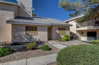 Photo #2: 2284942 Listing