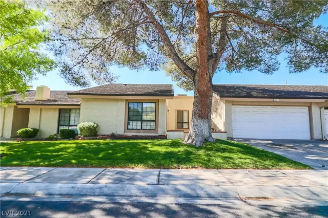 MLS: 2284960 Condo For Sale