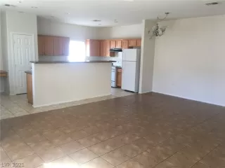 Photo #1: 2284974 Listing 