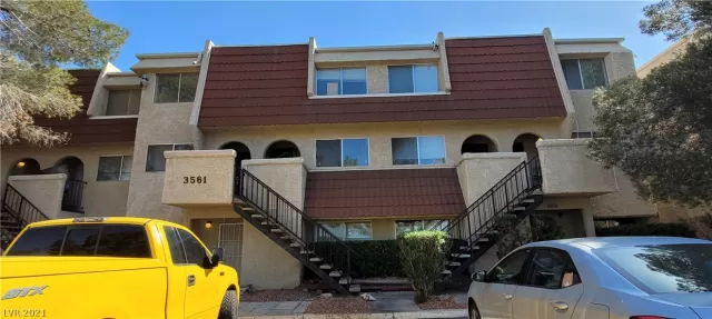 MLS: 2284976 Condo For Sale