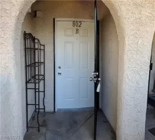 Photo #1: 2284976 Listing