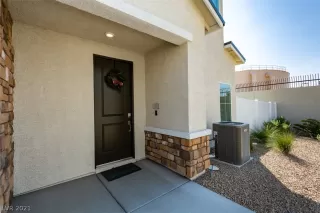 Photo #2: 2284981 Listing 