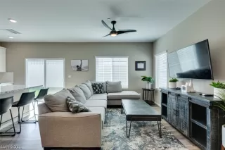 Photo #5: 2284981 Listing 