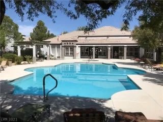 Photo #3: 2284995 Listing