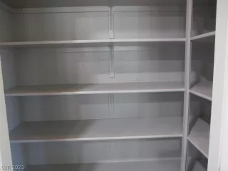 Photo #6: 2285009 Listing 