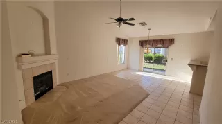 Photo #3: 2285043 Listing