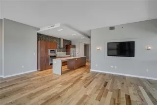 Photo #2: 2285065 Listing 