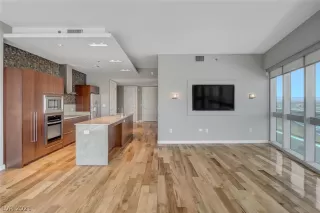 Photo #3: 2285065 Listing 