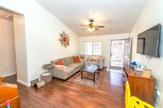 Photo #2: 2285066 Listing 